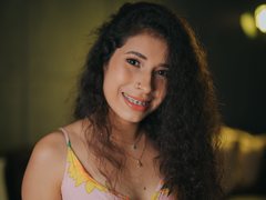 LupeJones_ - female with brown hair webcam at ImLive