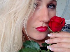 LuxuryBlond - blond female with  small tits webcam at ImLive