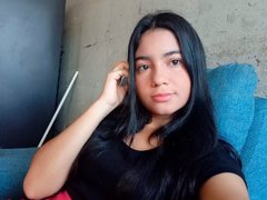 Maite_Flores - female with black hair webcam at ImLive