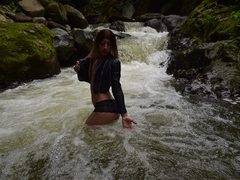 MaloryJeff - shemale with brown hair and  small tits webcam at LiveJasmin