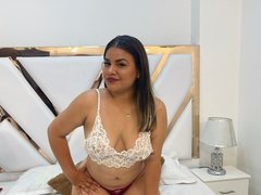 Mariewylls1 - female with brown hair and  small tits webcam at ImLive