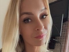 Marilyn_Crystall - blond female with  small tits webcam at ImLive