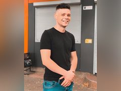 MattShine - male webcam at xLoveCam