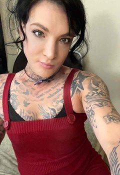 madelinejames - shemale with black hair and  small tits webcam at ImLive