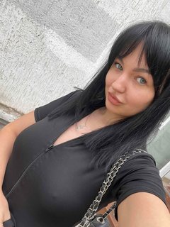 malikriss - female with black hair and  small tits webcam at ImLive