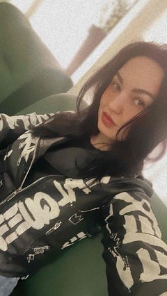 malikriss - female with black hair and  small tits webcam at ImLive