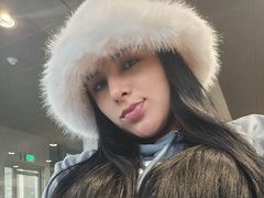 MeghanJohnson - female with black hair webcam at LiveJasmin