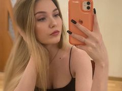 MilaFoxx - blond female with  small tits webcam at ImLive