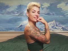 MilfSandree - blond female with  small tits webcam at ImLive