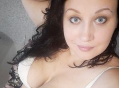 Milk_Milf - female webcam at ImLive