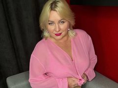 MirandaaRobinson - blond female with  big tits webcam at ImLive