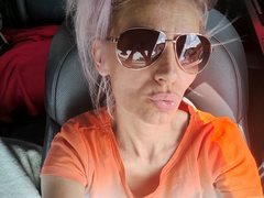 MissLaraHoney - blond female with  small tits webcam at xLoveCam