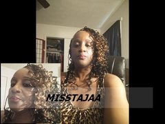 MissTajaa - female with black hair webcam at ImLive