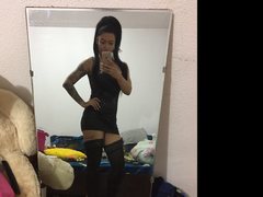 IsaCrown - female with black hair and  big tits webcam at LiveJasmin
