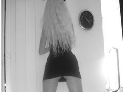 MistresssNina - blond female webcam at ImLive