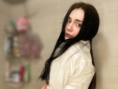 MizukiMiko - female with black hair webcam at ImLive