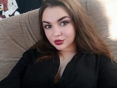 milycooper99 - female with brown hair and  small tits webcam at ImLive