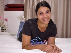 MollyWe - female with black hair and  small tits webcam at xLoveCam