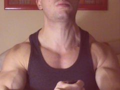 MuscleHunkBrad - male webcam at ImLive