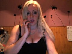 NADINNNEHOT - blond female with  big tits webcam at ImLive