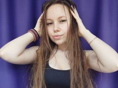 Nancy_Caroll - female with brown hair and  small tits webcam at ImLive
