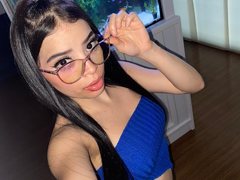 Naomi_Hill - female with black hair and  small tits webcam at ImLive