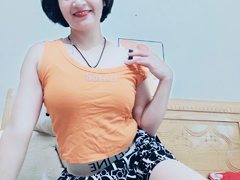 NaughtyAnna - female with brown hair and  big tits webcam at ImLive