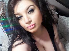 ValoAde - female with brown hair and  big tits webcam at ImLive