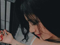 nahomisweetyy - female with black hair and  small tits webcam at ImLive