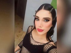 NettaTheQueenBass - shemale with black hair webcam at ImLive