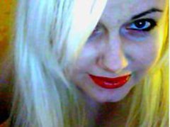 BustyBlondAnn - blond female with  big tits webcam at xLoveCam