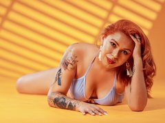 Nia_cavallini - female with red hair webcam at ImLive