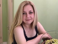 Nichole_Rose - blond female with  small tits webcam at ImLive
