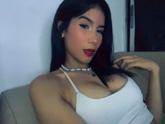 NickyEva from xLoveCam