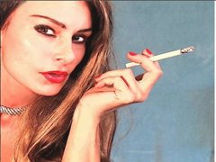 NoraNoirX - female with brown hair webcam at xLoveCam