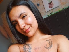 Oniriica69 - female with black hair and  big tits webcam at ImLive