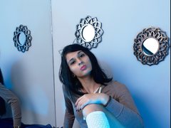 Maddymayer - shemale with black hair webcam at xLoveCam
