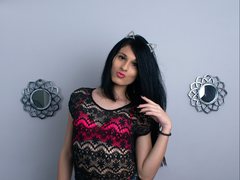 Maddymayer - shemale with black hair webcam at xLoveCam