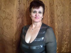 PaulaGoldens - female with black hair and  small tits webcam at xLoveCam