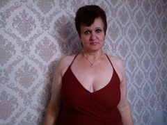 PaulaGoldens - female with black hair and  small tits webcam at xLoveCam