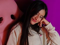 paulinasaeEnz - female with black hair and  small tits webcam at ImLive