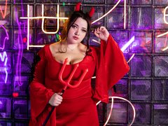 Polly_Chandler - female with black hair and  big tits webcam at ImLive