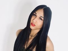 PrettyHotTS - shemale with black hair webcam at xLoveCam