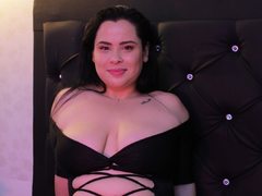 RebecaWhite - female with black hair and  big tits webcam at ImLive