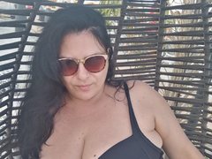 S3crettMilff - female with black hair webcam at ImLive