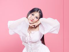 Sakura_Hans - female with brown hair and  small tits webcam at ImLive