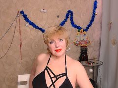 SamanthaLala - blond female with  big tits webcam at xLoveCam
