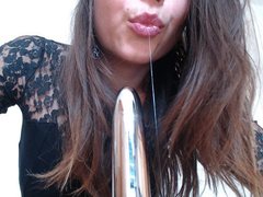 SandraSchonherz - female with brown hair webcam at ImLive