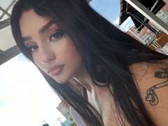 ScarlettWalker - female webcam at ImLive