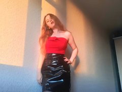 SeductiveMistress - female with brown hair and  small tits webcam at ImLive